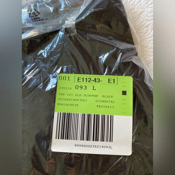 Victoria’s Secret NIB elbow scoop neck Large - Picture 7 of 8